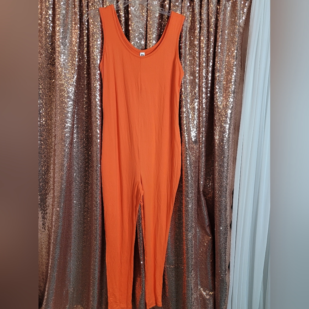 NWT it's fashion onesie (Jrs)